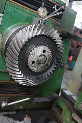 20CrNi2 MoA Alloy Steel Spiral Bevel embraye l'ensemble pour des réducteurs de vitesse