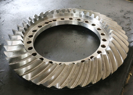 10 Module Gleason type engrenage à bouscule en spirale engrenage de transmission de meulage pour les machines de précision et l'industrie marine