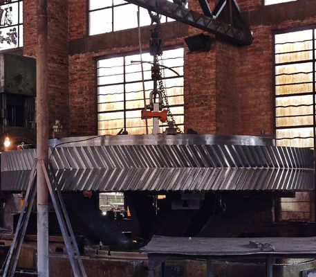 ISO 8-9 Grade de précision Les engrenages à harengs Angle d'hélice personnalisable pour des performances optimales